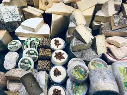 571-biocoop-la-cacamerlotte-saint-bonnet-le-chateau-magasin-bio-fromage-tomme-chevre-brebis-vache-cremer.webp